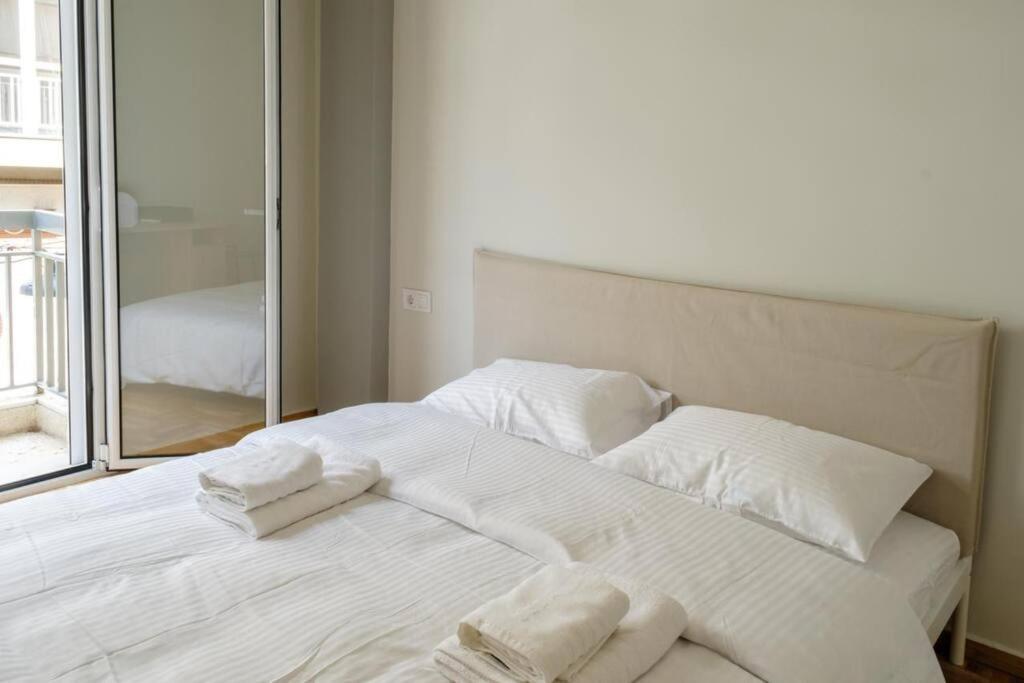 Modern Pangrati Flat! Apartment Athens Exterior photo
